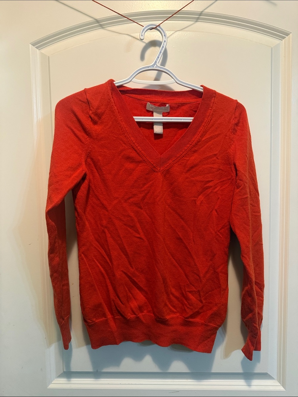 Banana Republic Women's V-Neck Sweater in Bright Red